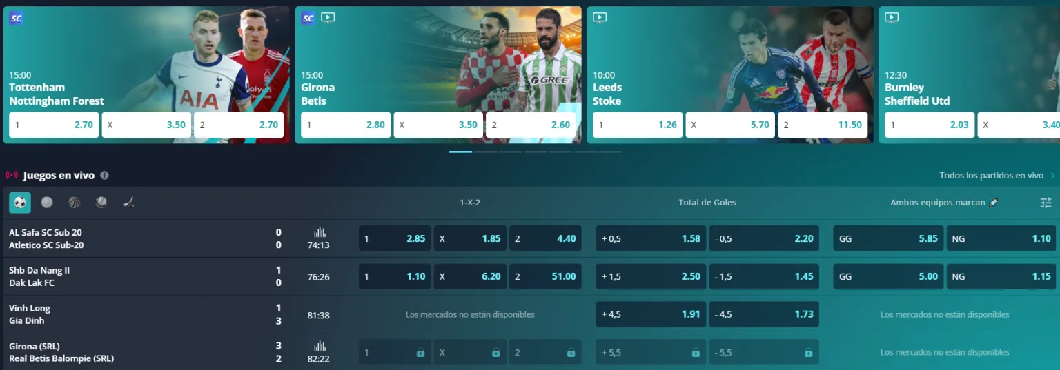 Franja de cuatro partidos destacados con sus tres precios arriba y, debajo, una tabla de encuentros en curso con el minuto jugado, el marcador y columnas de mercados adicionales.